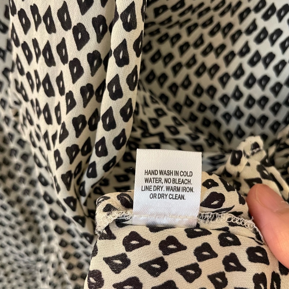 Acrobat 100% Silk Black And Cream Patterned Top - image 8